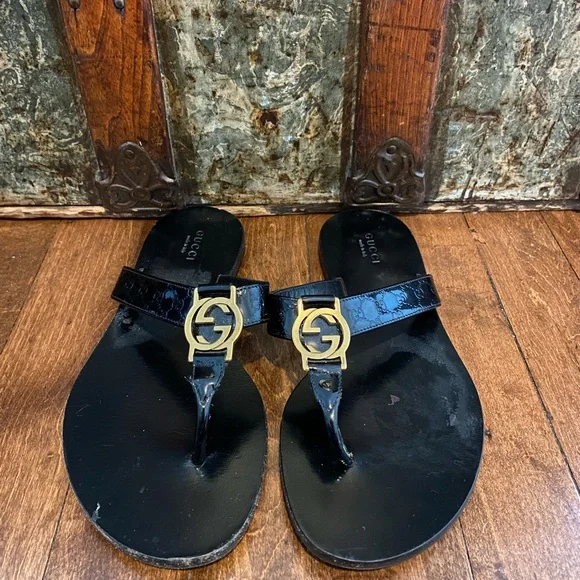 Gucci Black Flip-Flops with Gold Logo - Picture 2 of 7